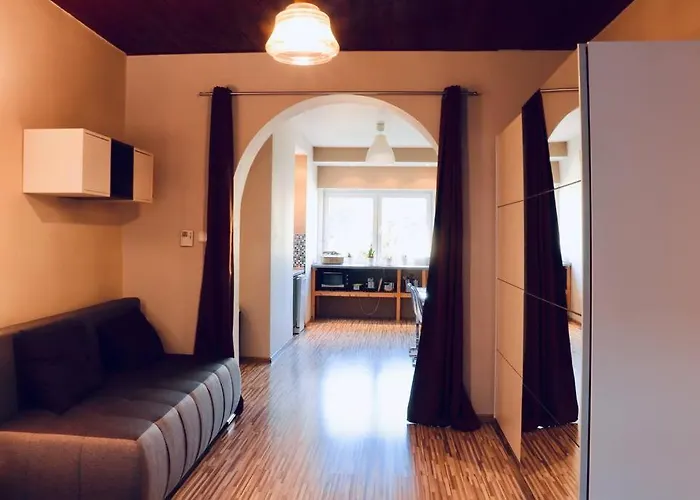 Apartmán Modern With River View Near Center&train