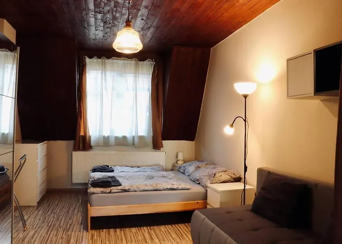 Modern With River View Near Center&train Apartmán
